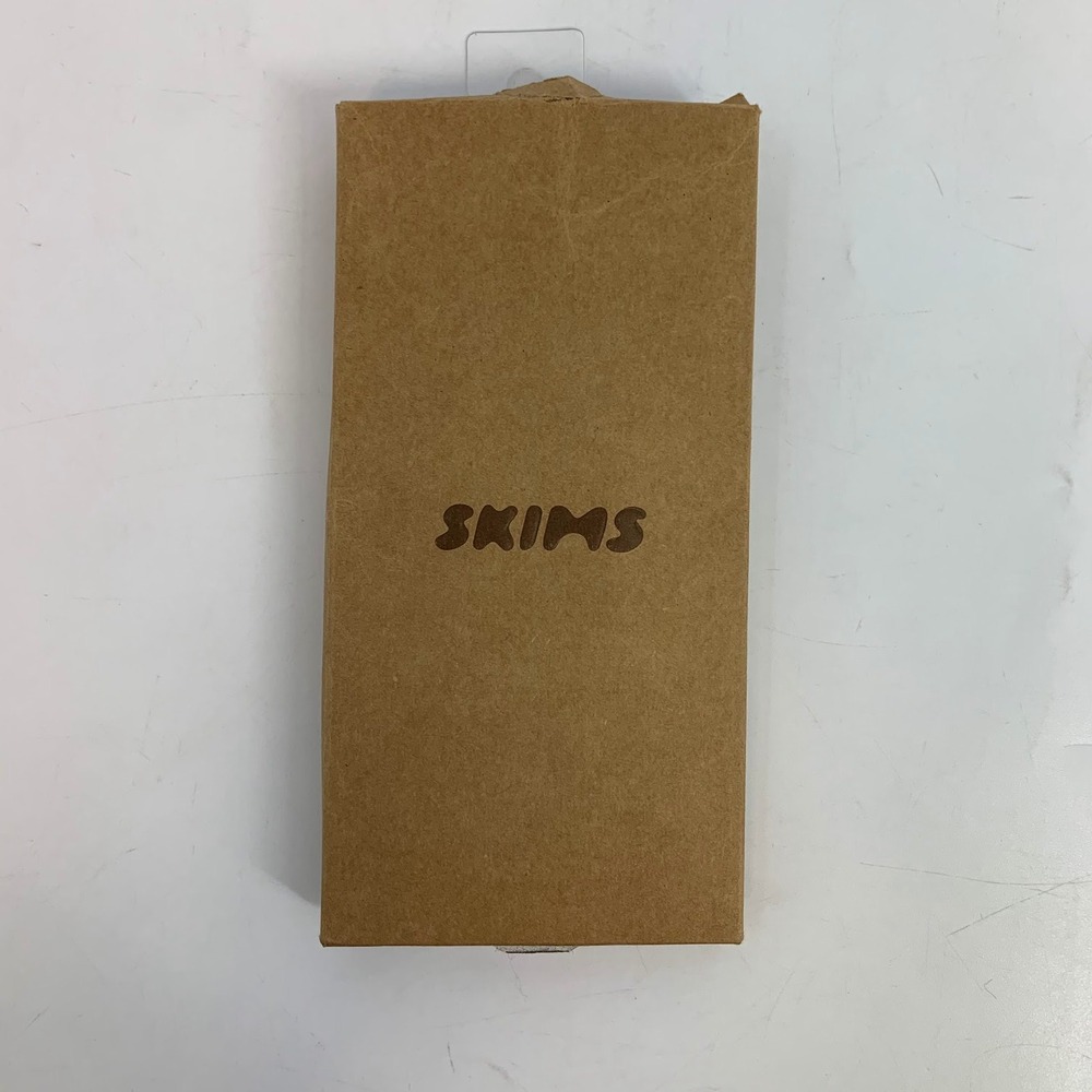 SKIMS Hosiery Crew Sock Size‎ M Clay Tan NWT Women's Casual Comfortable